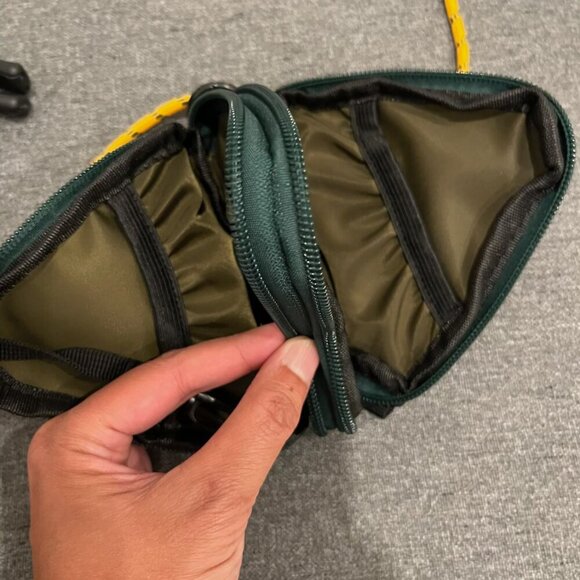 Dehome Mini Triangle Multi-Use Bag - Picture 3 of 9